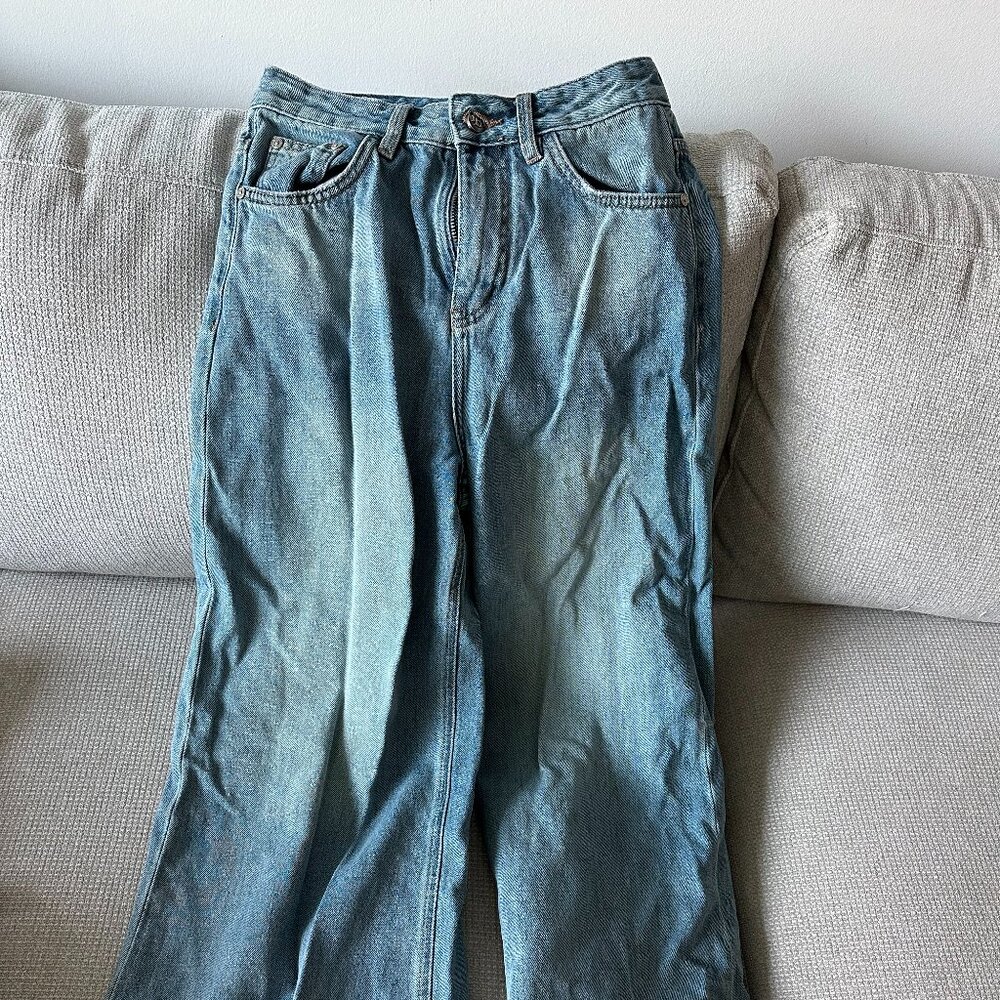 Basement FG Baggy High Rise Jeans, wide leg (Size Small)